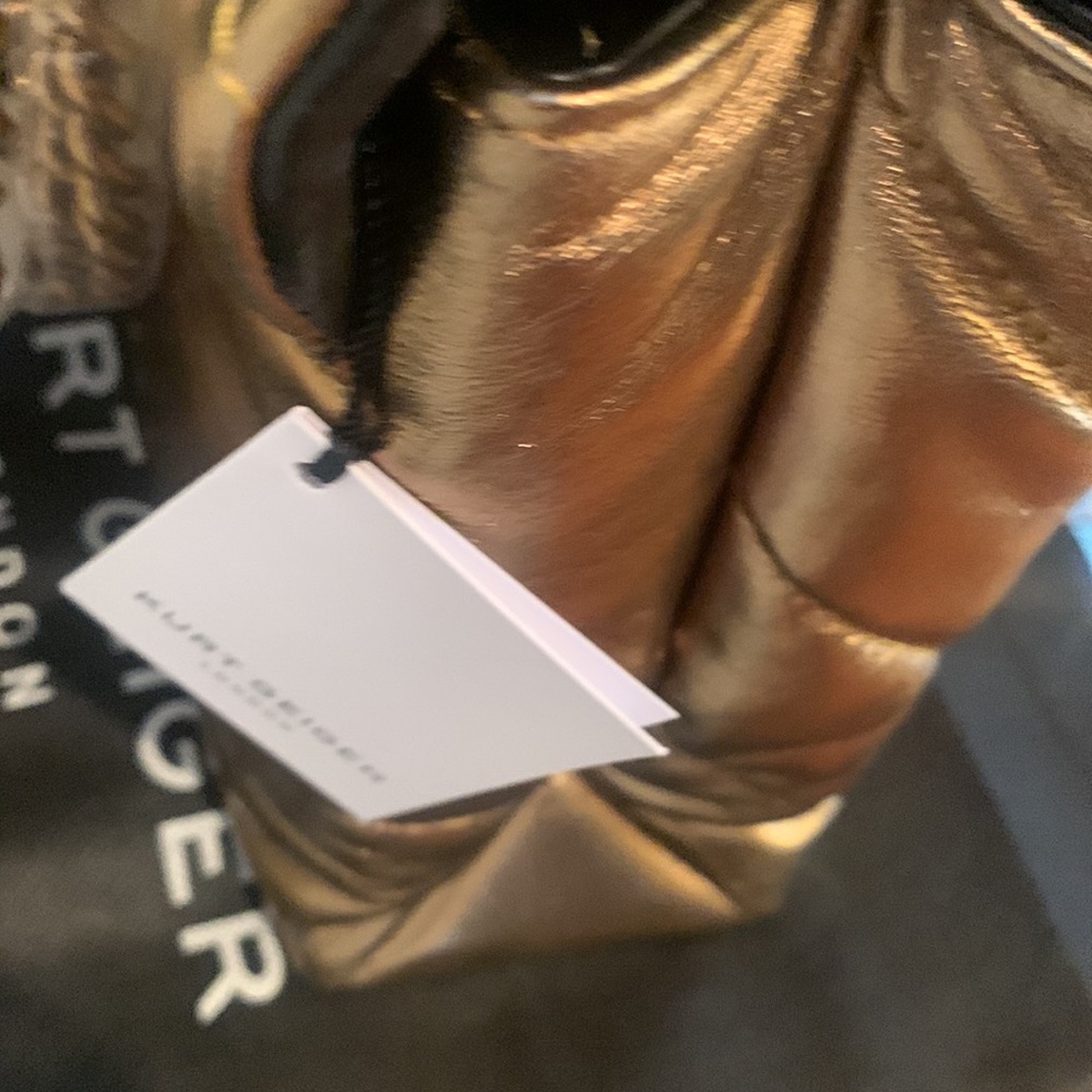 Kurt Geiger London Large Leather Soho Bag
KURT GEIGER - Picture 13 of 14